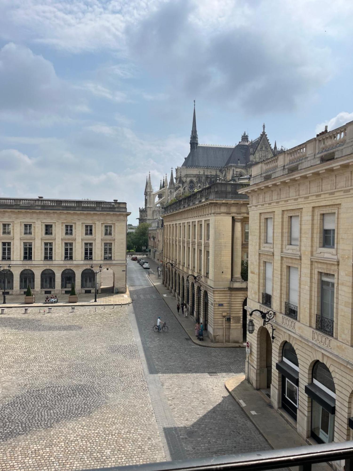Royal Home, Hypercentre Reims Avec Vue Cathedrale Kültér fotó